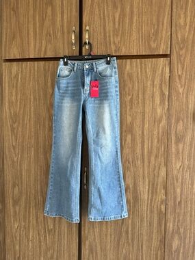 Emmiol Women’s Light Blue Flared Jeans Size Small